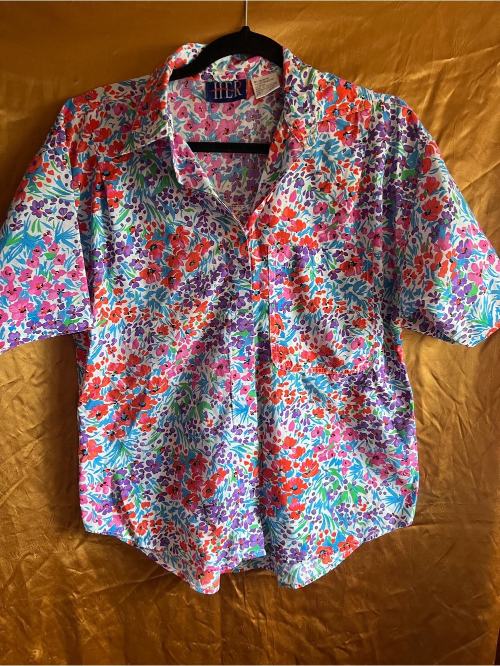 Vintage 80s Floral Short-Sleeve Button-Down Shirt in Floral Print